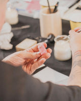 Amulets of the Territory - detalle de pieza de cera rosa